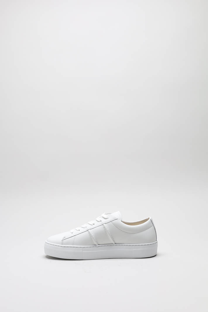 zoom in on Wit Sneaker image Wit Sneaker image