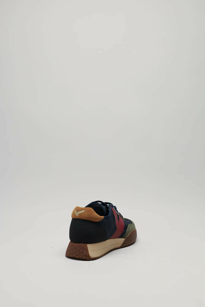 zoom in on Donkerblauw Sneaker image Donkerblauw Sneaker image