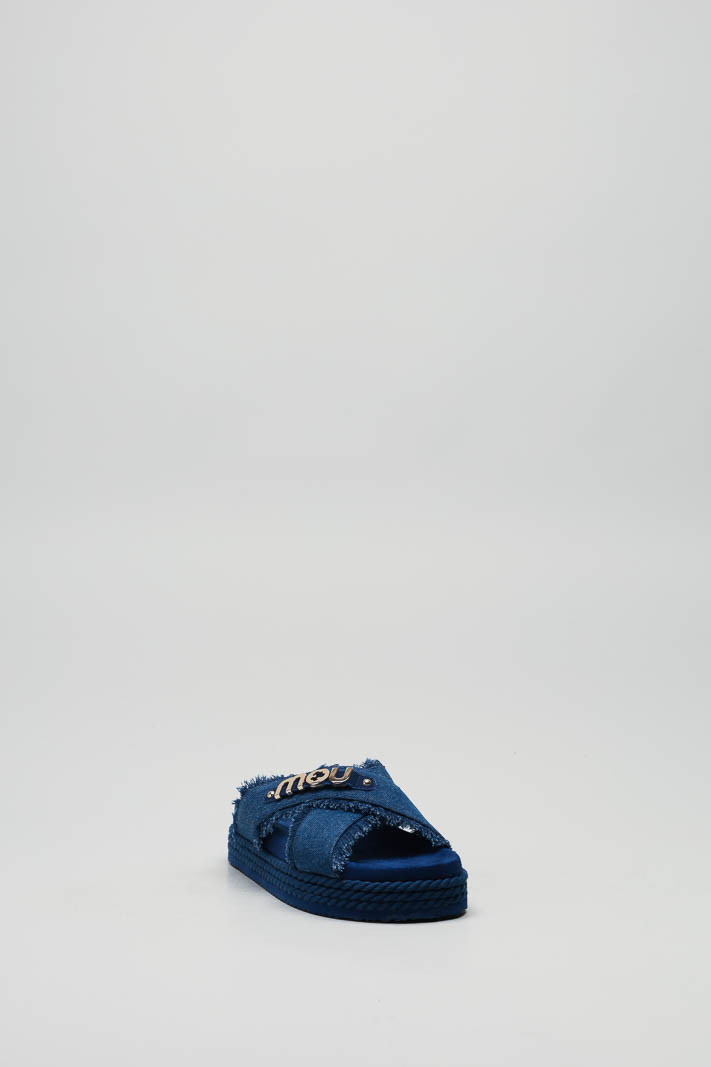 zoom in on Blauw Slipper image Blauw Slipper image