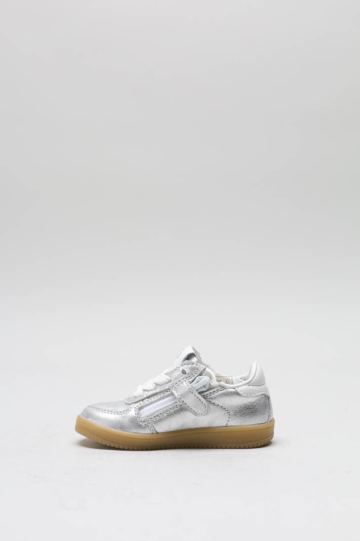 zoom in on Zilver Sneaker image Zilver Sneaker image