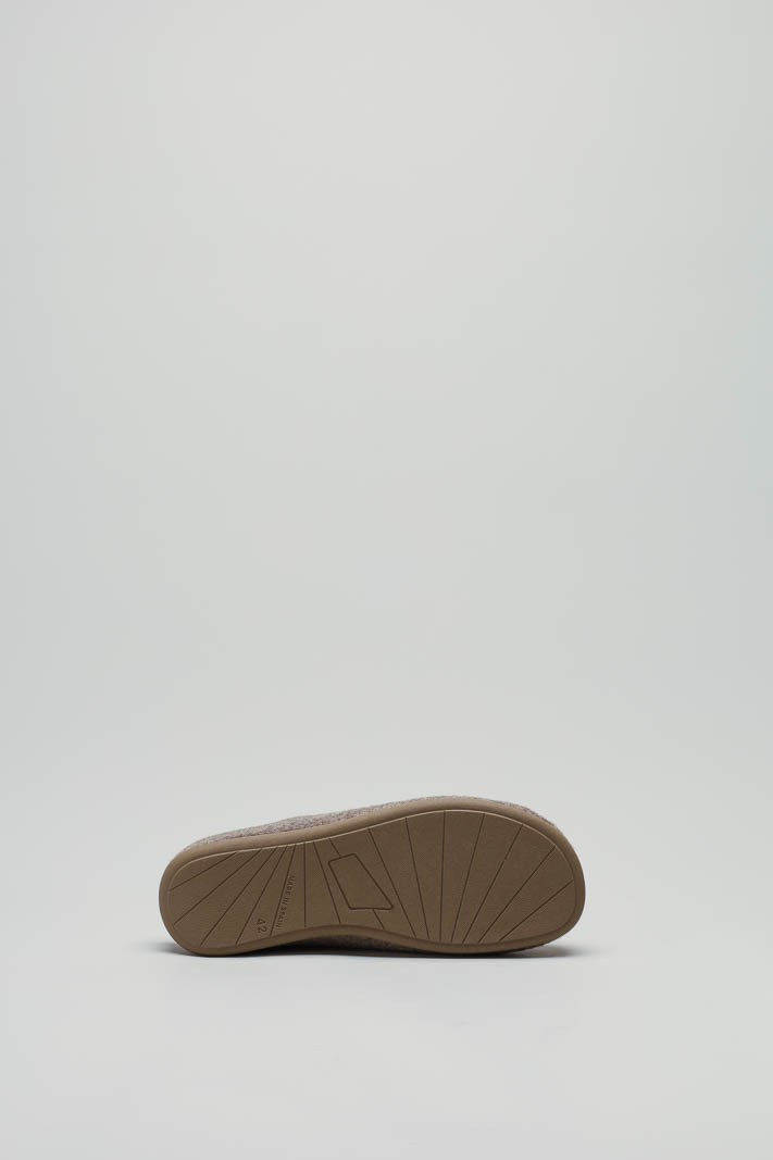 zoom in on Taupe Pantoffel image Taupe Pantoffel image