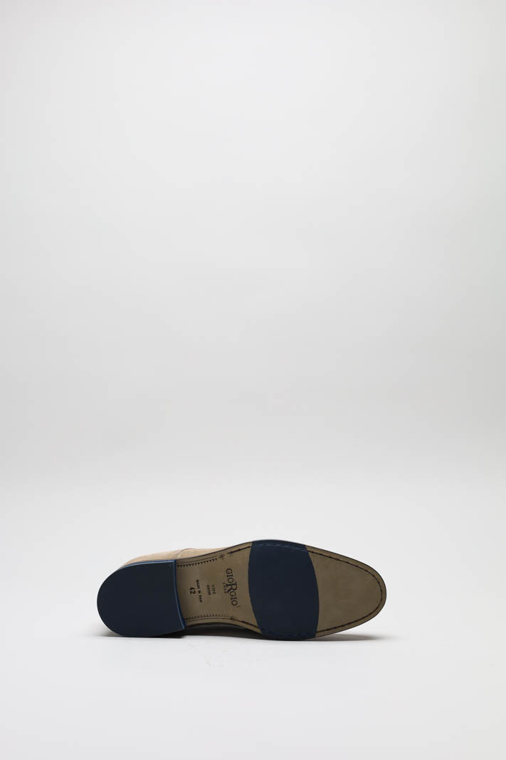 zoom in on Taupe Veterschoen image Taupe Veterschoen image