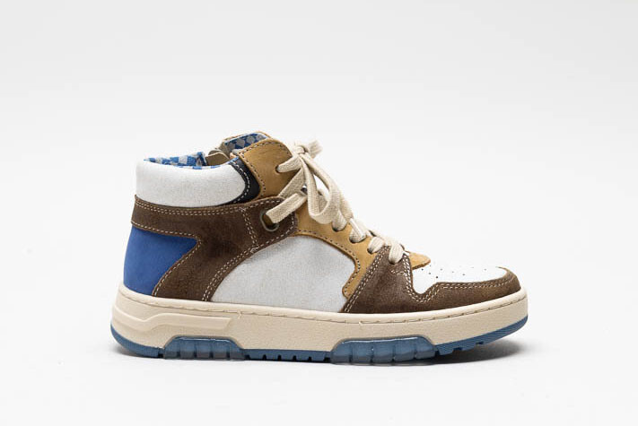 zoom in on Wit Sneaker image Wit Sneaker image