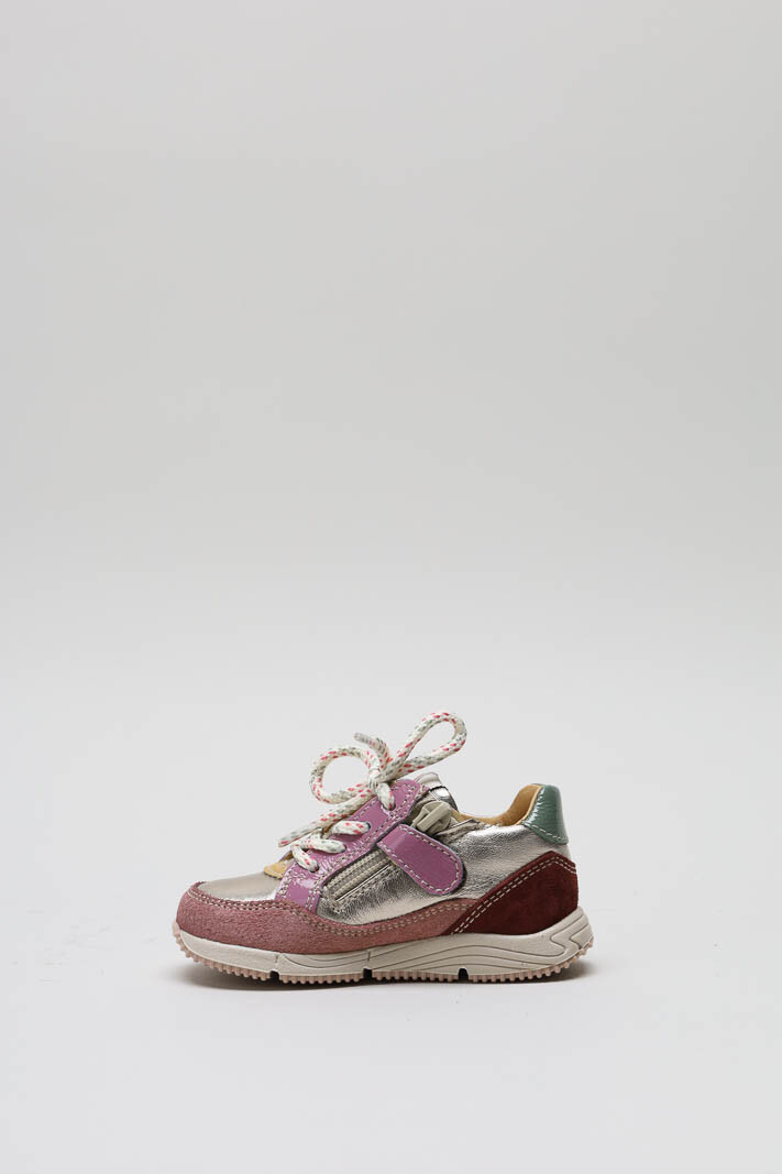 zoom in on Roze Sneaker image Roze Sneaker image