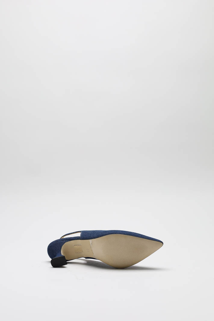 zoom in on Blauw Pump image Blauw Pump image