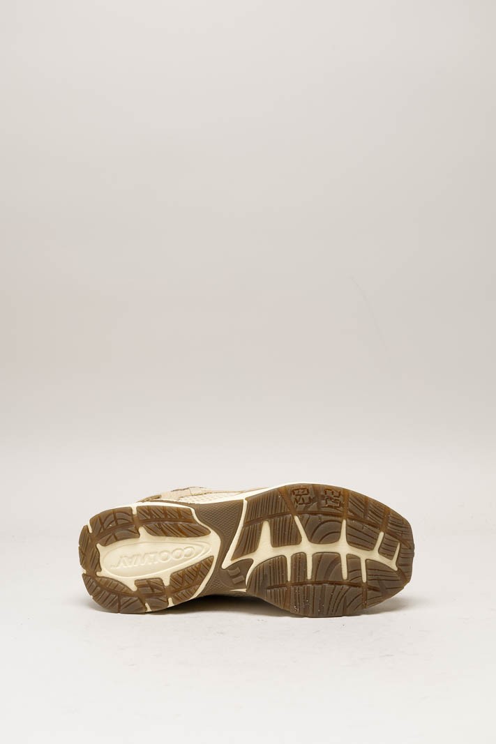 Beige Sneaker image