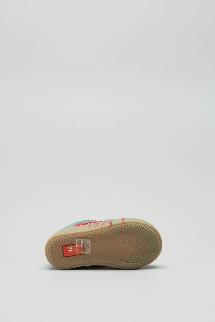 zoom in on Groen Sneaker image Groen Sneaker image