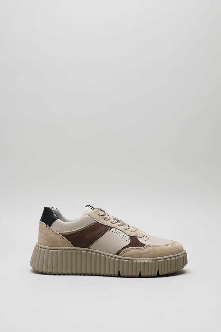 Ecru Sneaker
