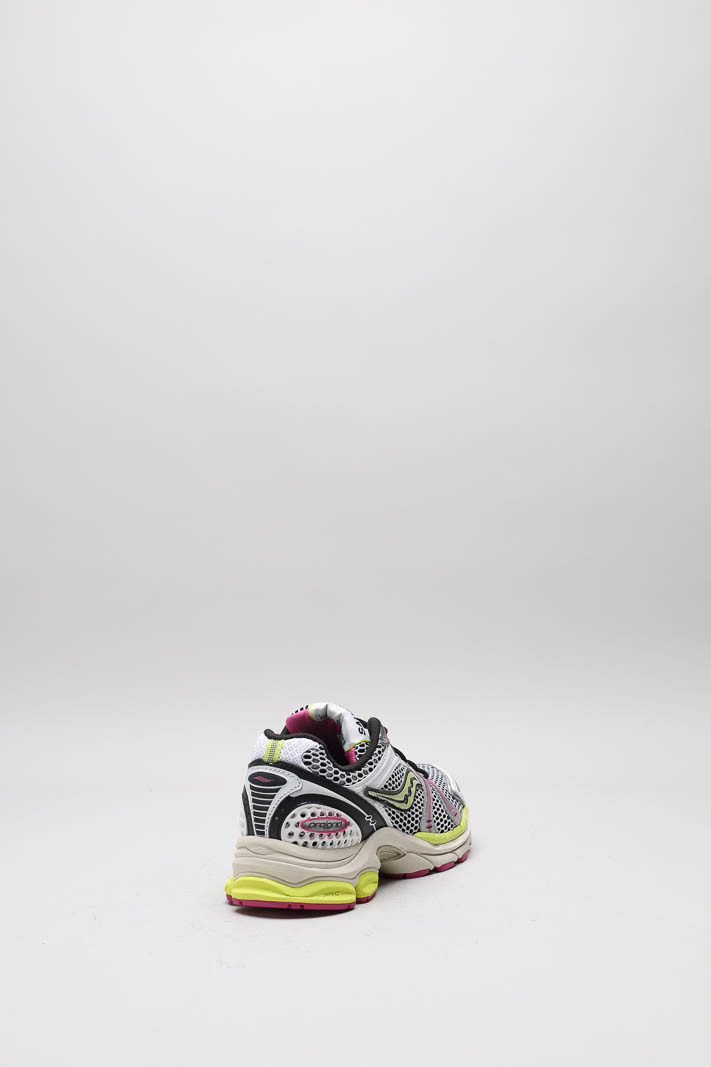 zoom in on Wit Sneaker image Wit Sneaker image