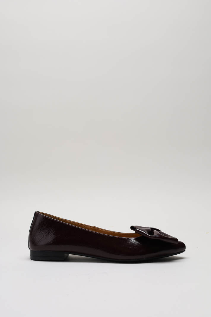 Bordeaux Ballerina