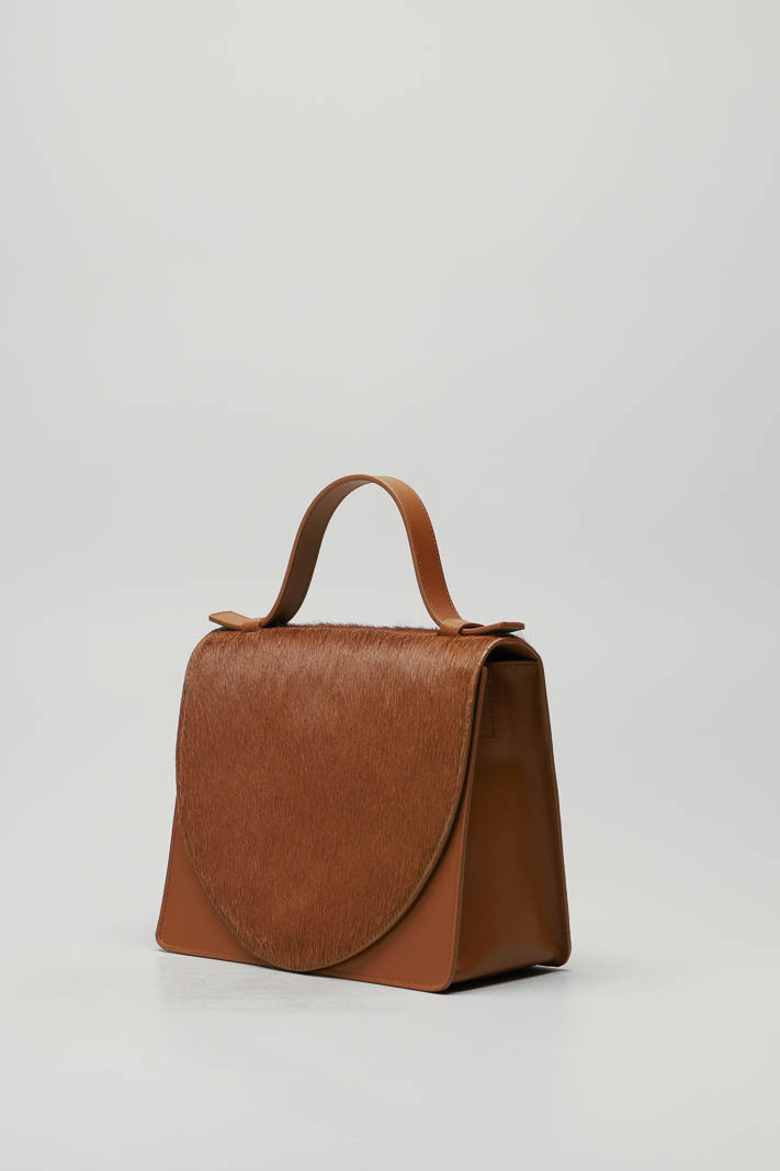 zoom in on Cognac Handtas image Cognac Handtas image