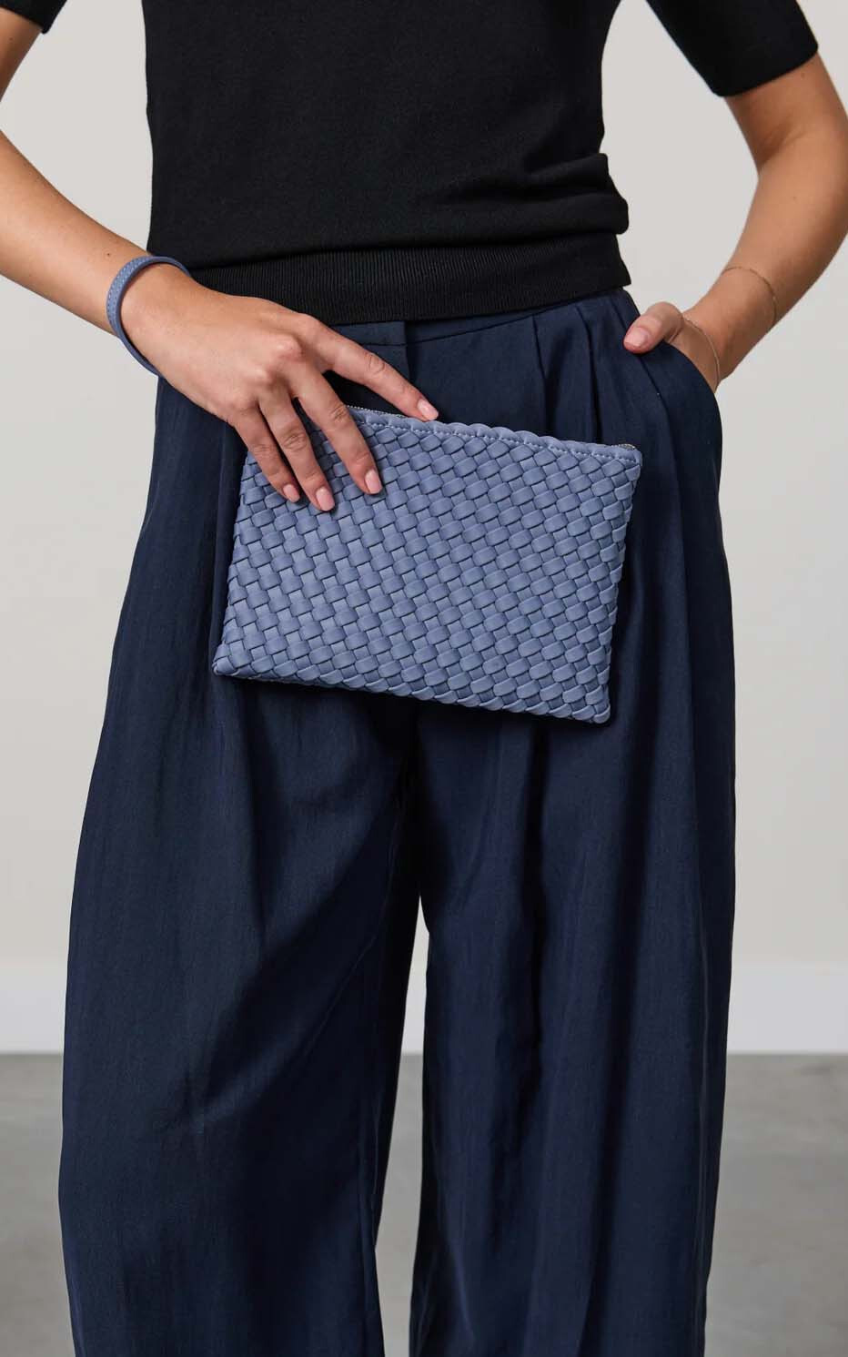 Lichtblauw Clutch image