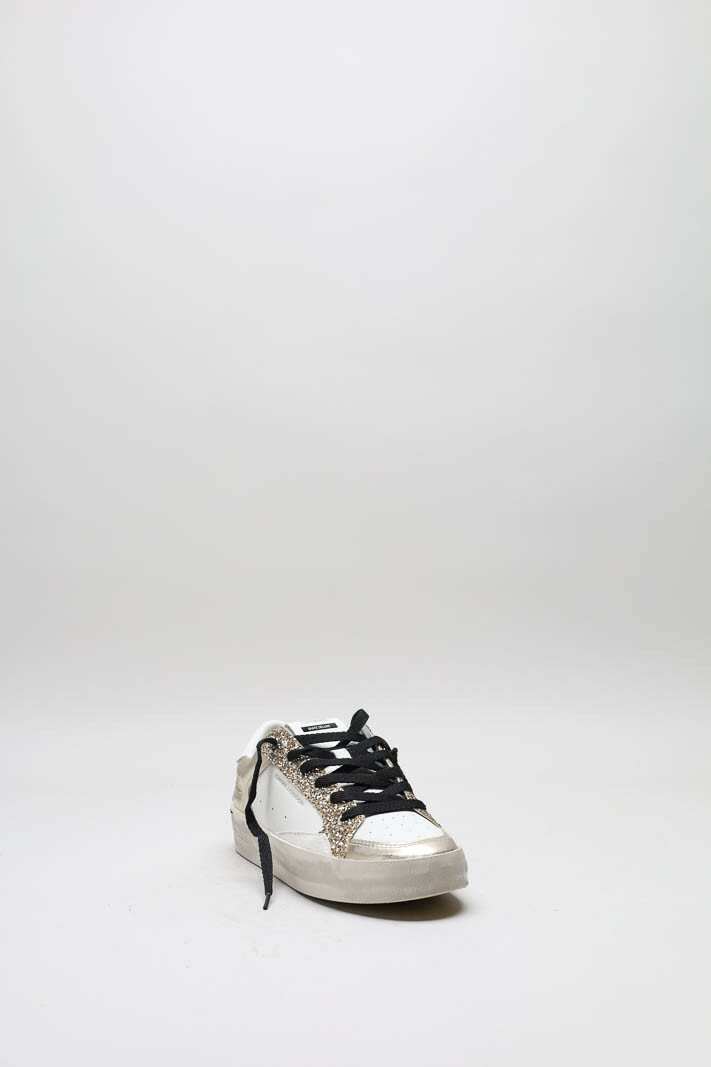zoom in on Wit Sneaker image Wit Sneaker image