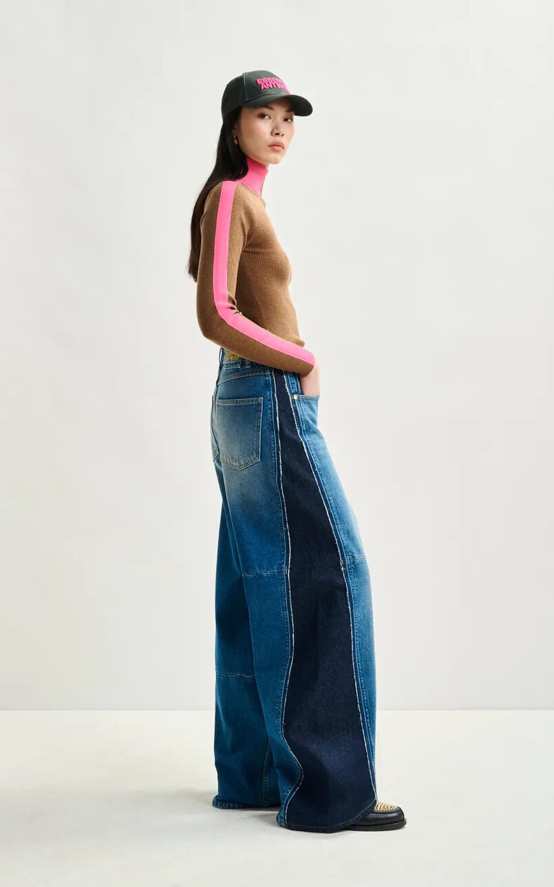 zoom in on Jeans Broek image Jeans Broek image
