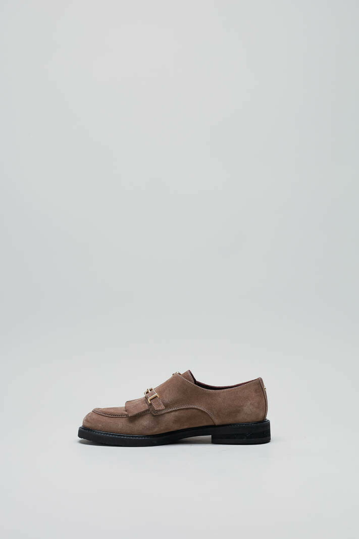 zoom in on Taupe Gespschoen image Taupe Gespschoen image