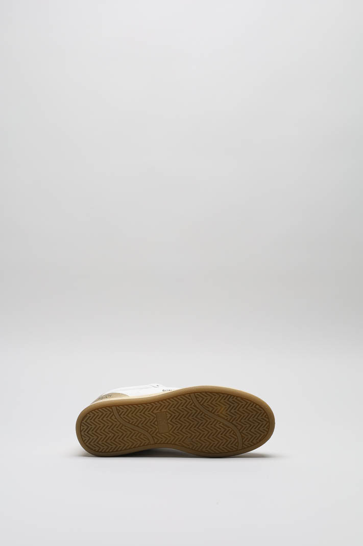 zoom in on Wit Sneaker image Wit Sneaker image