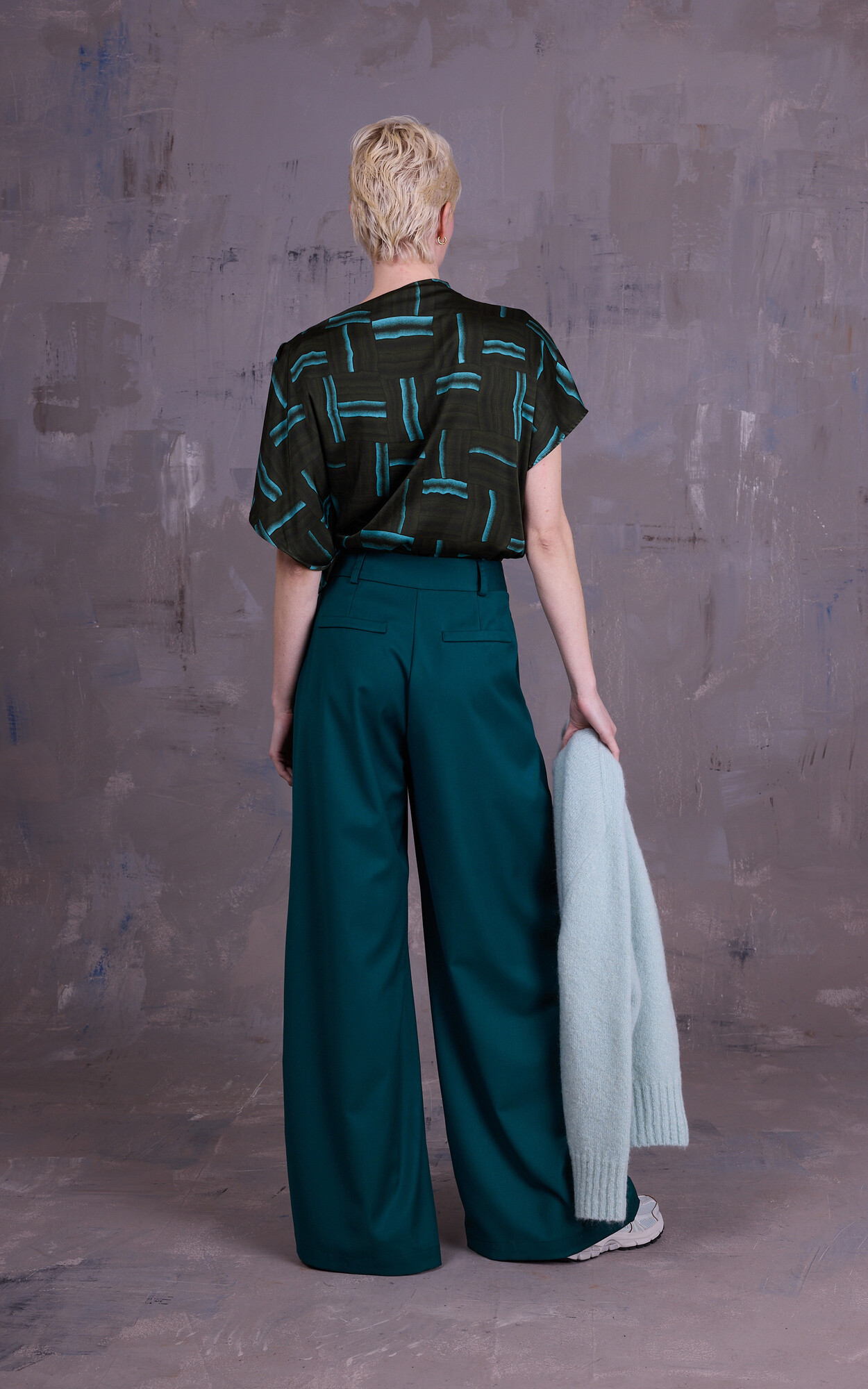 zoom in on Groen Broek image Groen Broek image