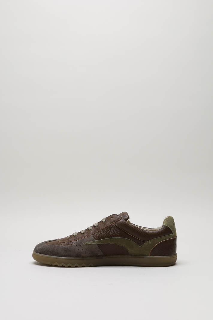 zoom in on Bruin Sneaker image Bruin Sneaker image