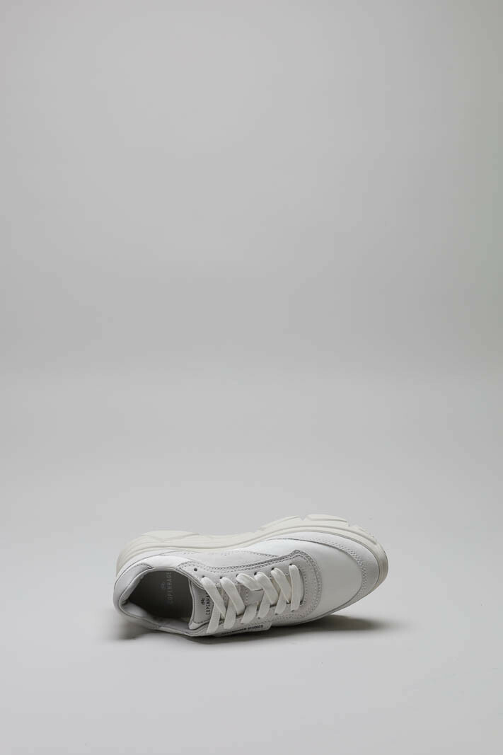 zoom in on Wit Sneaker image Wit Sneaker image