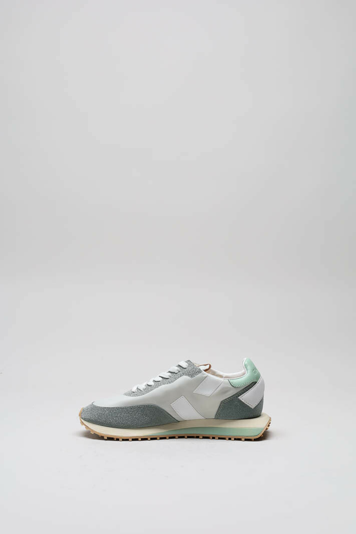 zoom in on Groen Sneaker image Groen Sneaker image