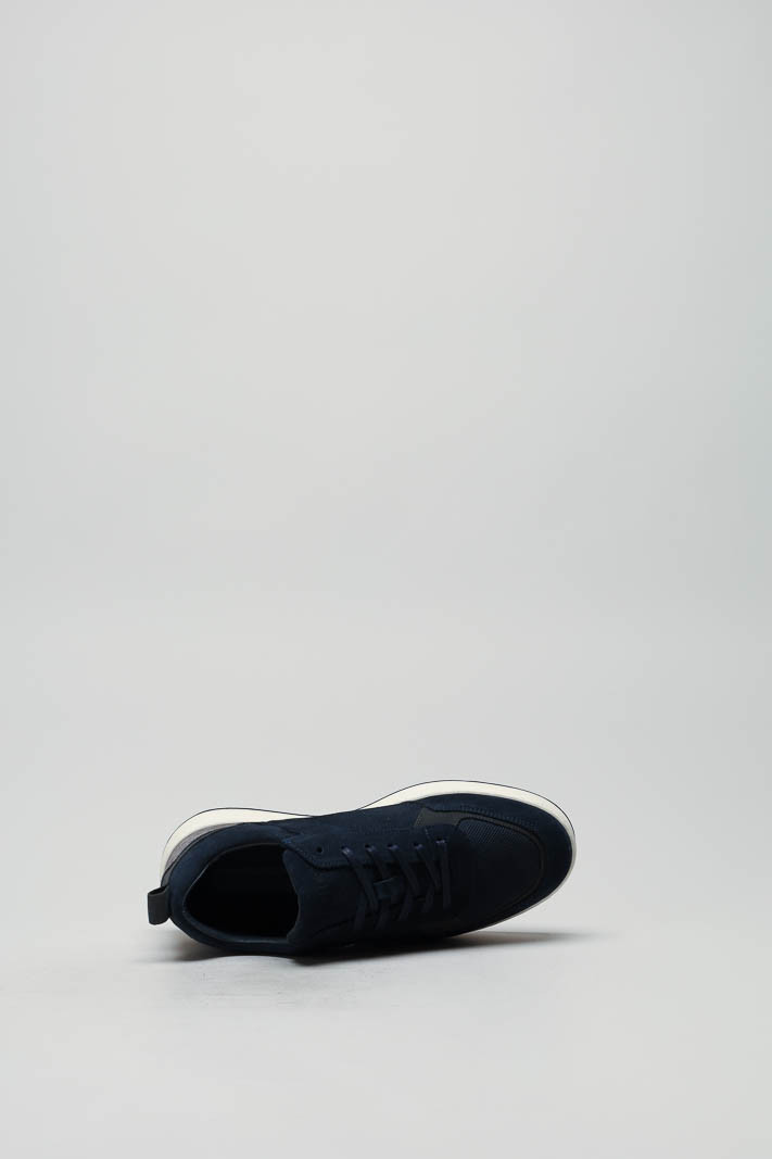 zoom in on Blauw Sneaker image Blauw Sneaker image