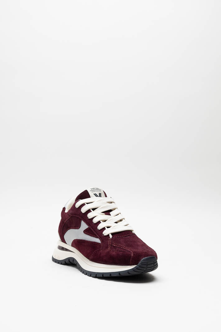 Bordeaux Sneaker
