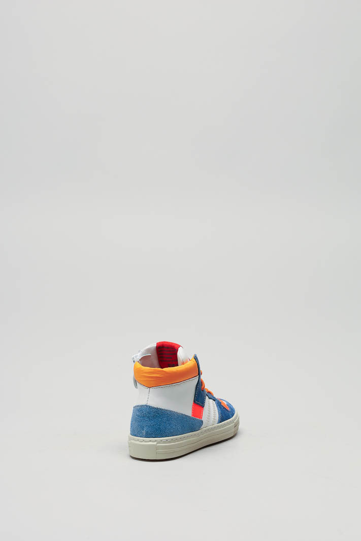 zoom in on Blauw Sneaker image Blauw Sneaker image
