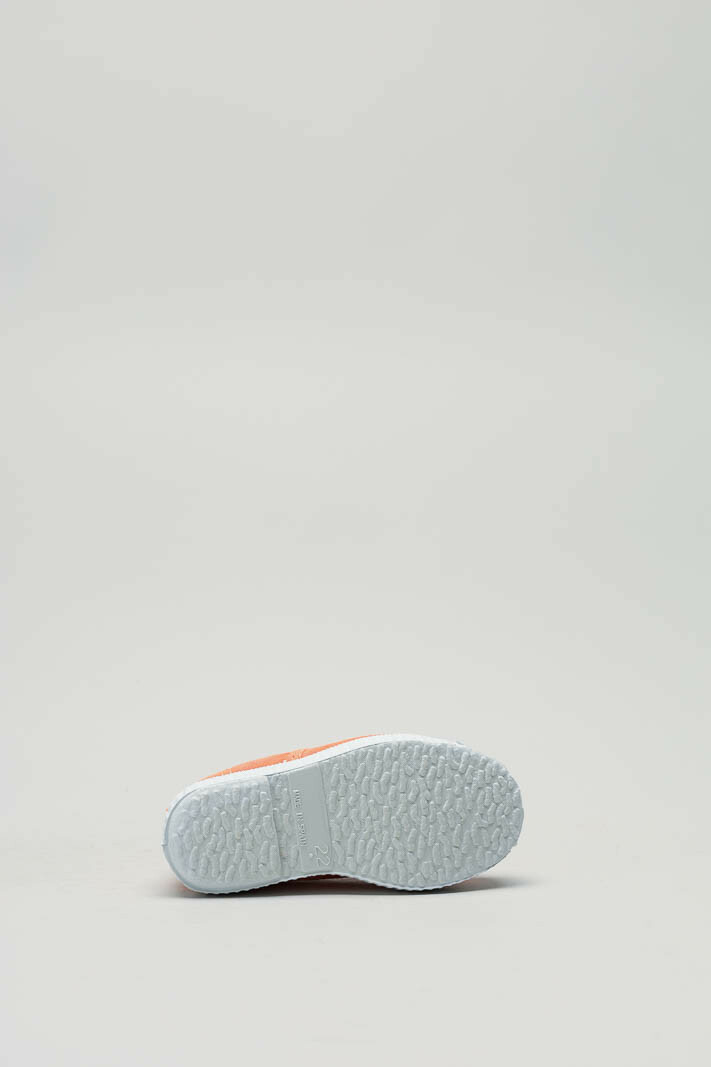 zoom in on Oranje Speelschoen image Oranje Speelschoen image