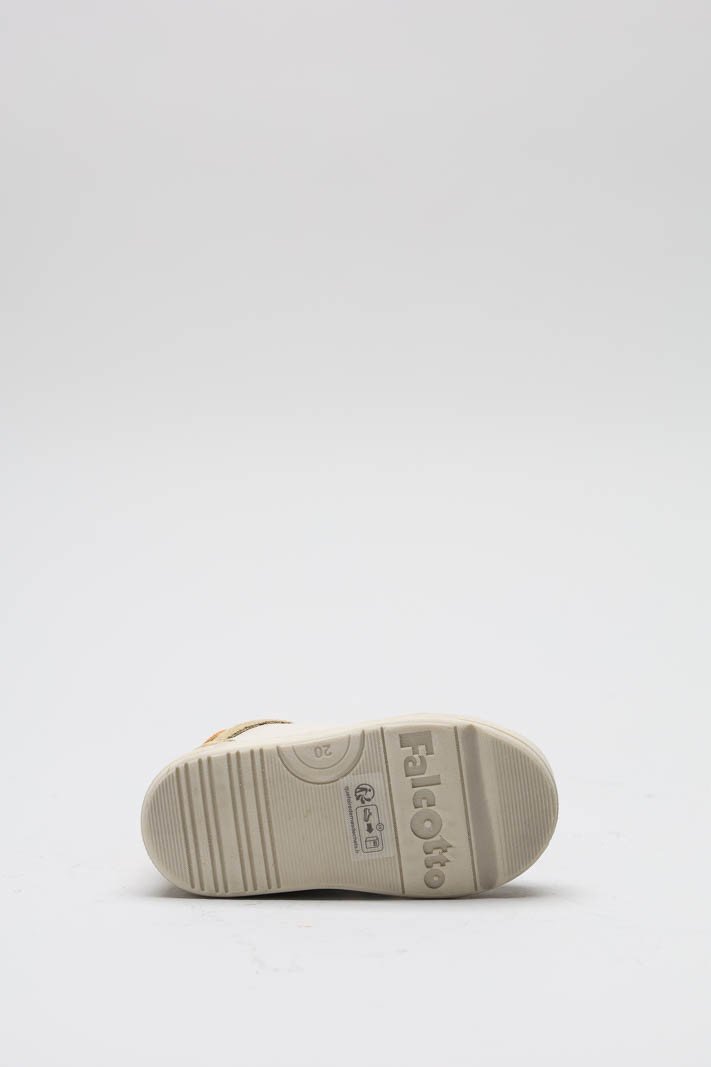 zoom in on Kaki Sneaker image Kaki Sneaker image