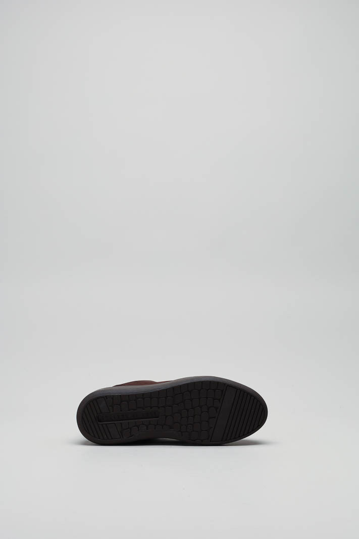 zoom in on Bruin Sneaker image Bruin Sneaker image
