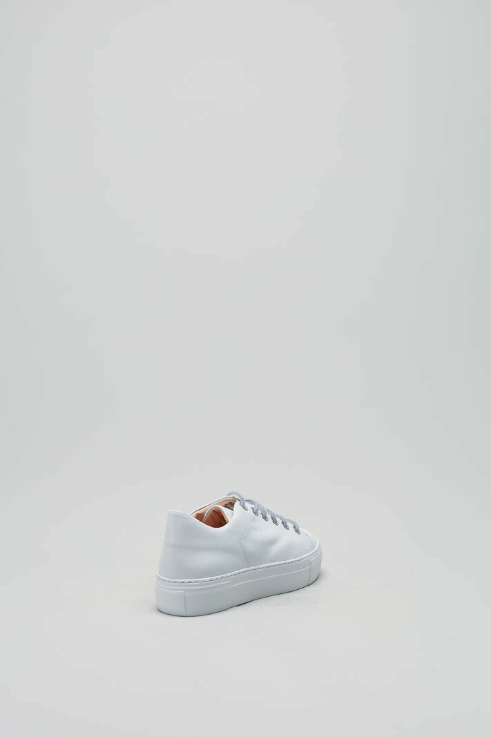 zoom in on Wit Sneaker image Wit Sneaker image