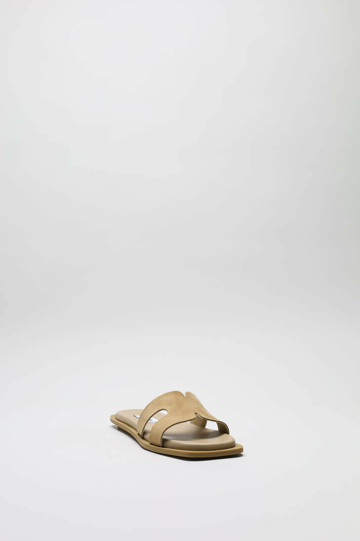 Camel Slipper