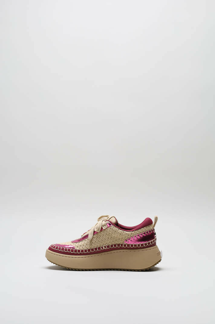 zoom in on Roze Sneaker image Roze Sneaker image