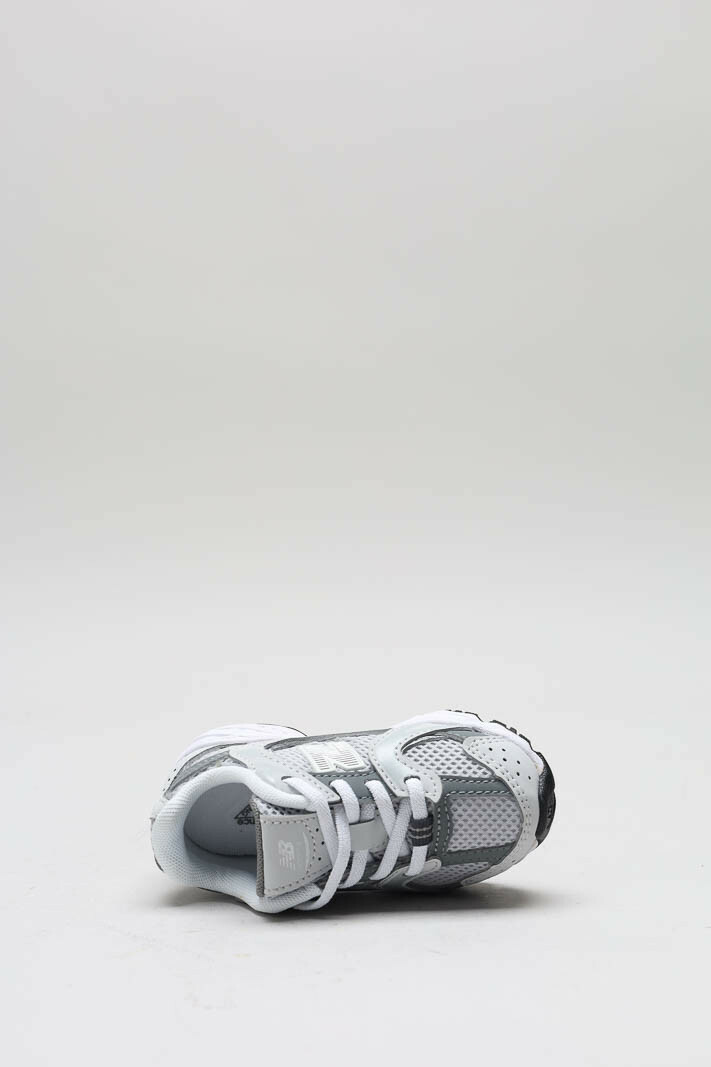 zoom in on Grijs Sneaker image Grijs Sneaker image