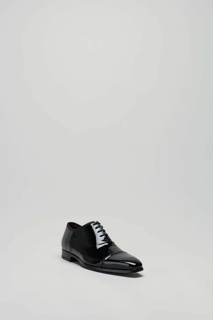zoom in on Zwart Veterschoen image Zwart Veterschoen image