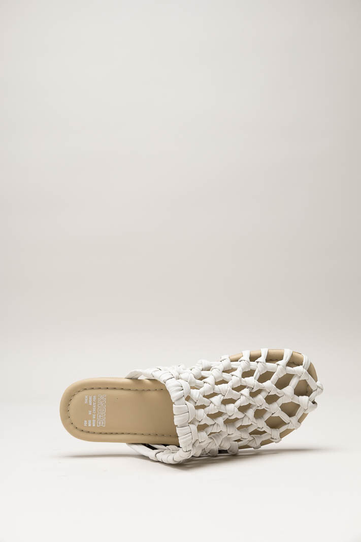 Gebroken wit Muiltje image