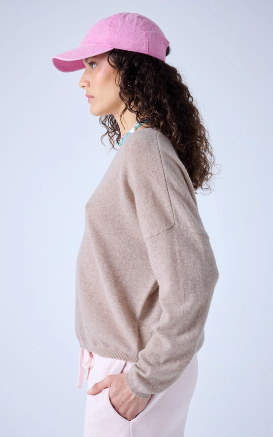 zoom in on Beige Sweater/trui image Beige Sweater/trui image