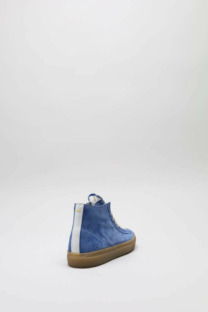 zoom in on Blauw Sneaker image Blauw Sneaker image