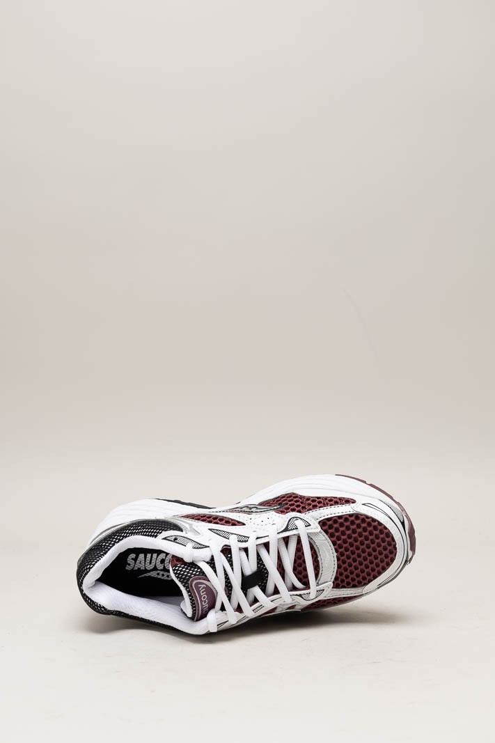 Bordeaux Sneaker image