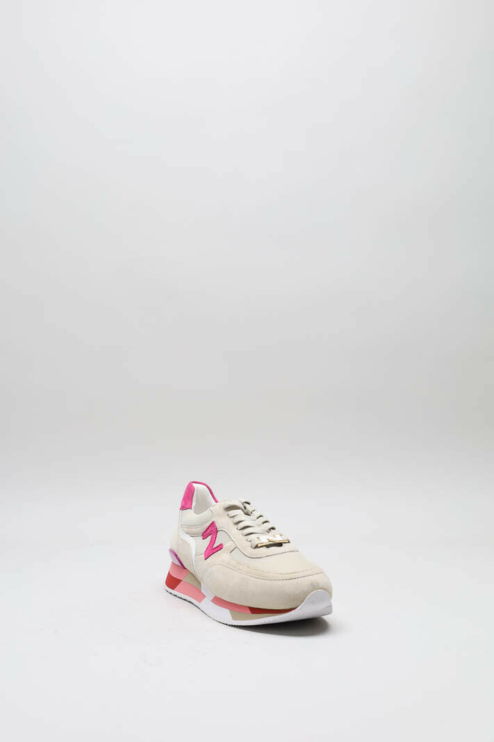 zoom in on Lichtbeige Sneaker image Lichtbeige Sneaker image