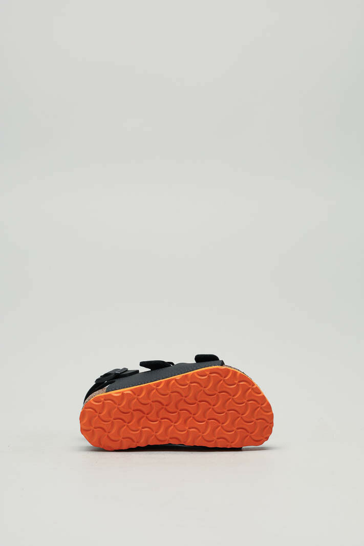zoom in on Zwart Sandaal image Zwart Sandaal image