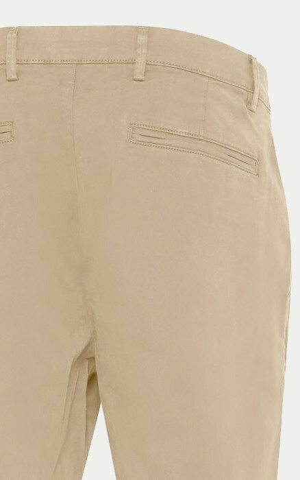 zoom in on Camel Broek image Camel Broek image