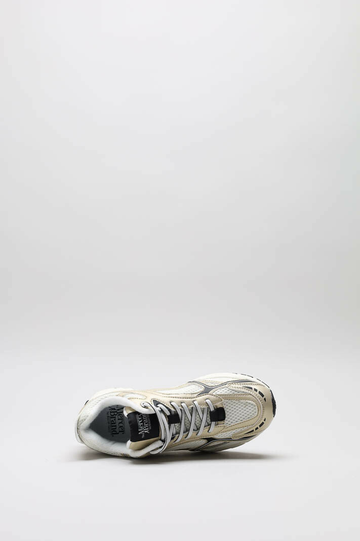 zoom in on Goud Sneaker image Goud Sneaker image