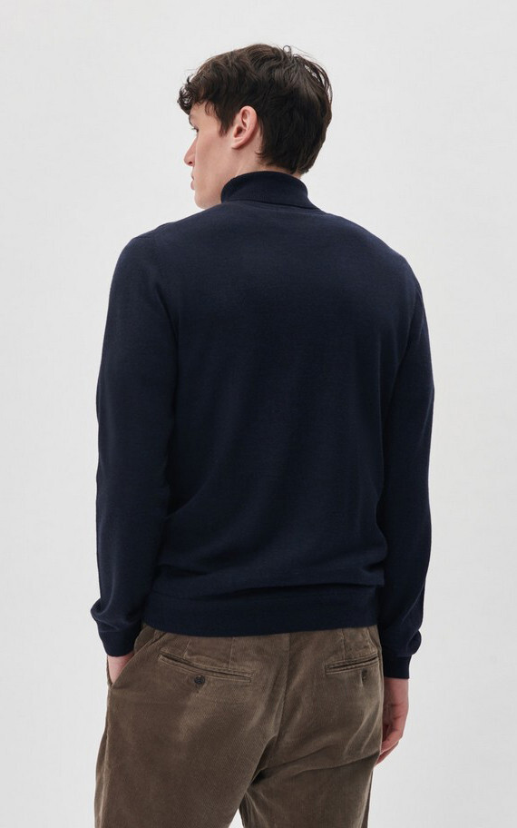 zoom in on Donkerblauw Trui image Donkerblauw Trui image
