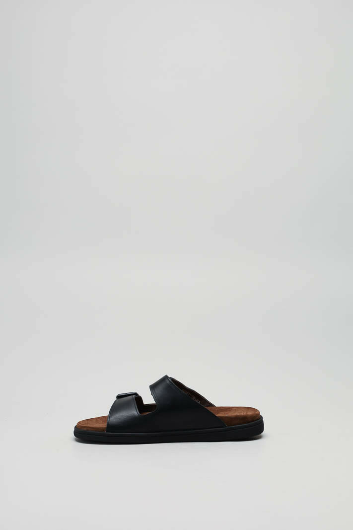 zoom in on Zwart Slipper image Zwart Slipper image