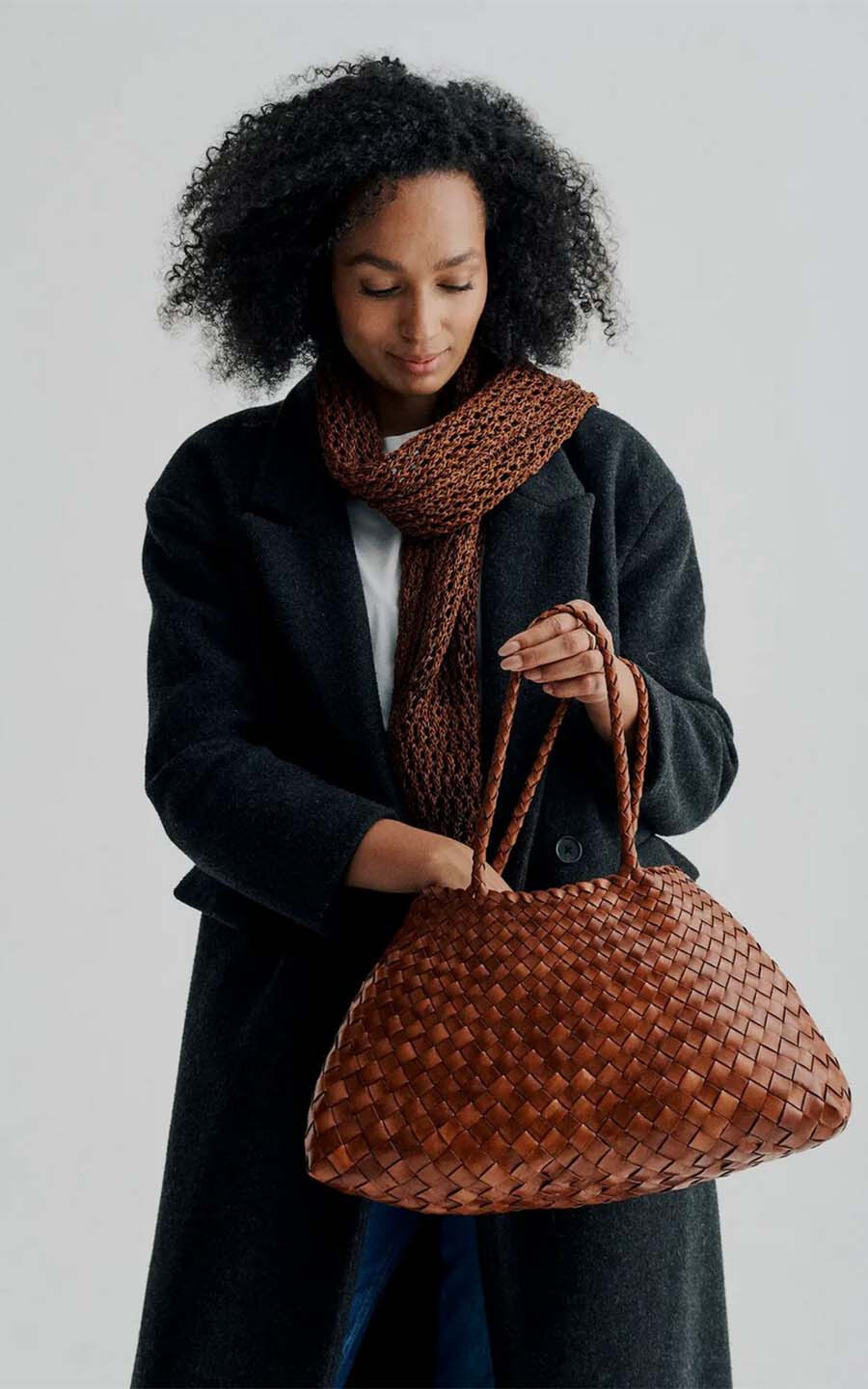 zoom in on Cognac Handtas image Cognac Handtas image