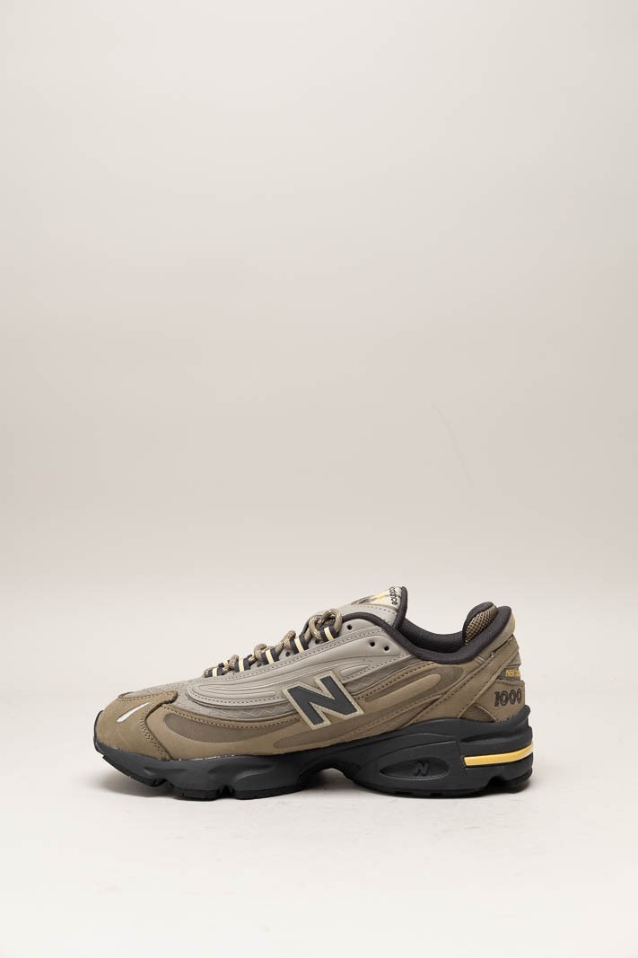 Taupe Sneaker image
