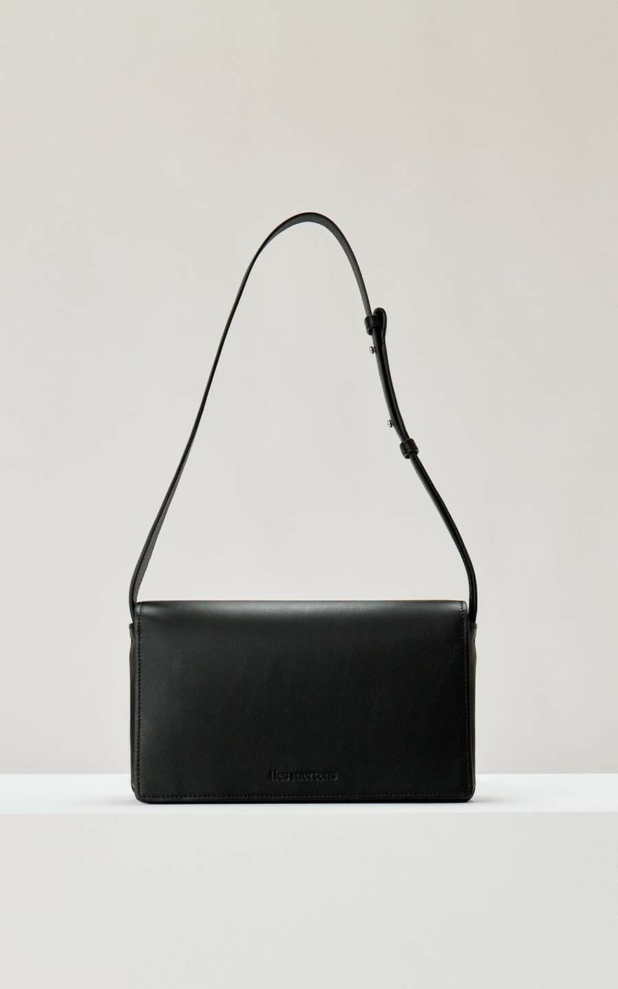zoom in on Zwart Cross body image Zwart Cross body image