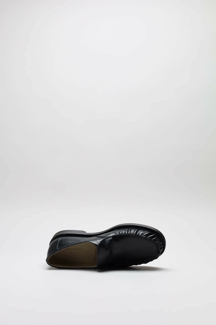 zoom in on Zwart Mocassin image Zwart Mocassin image