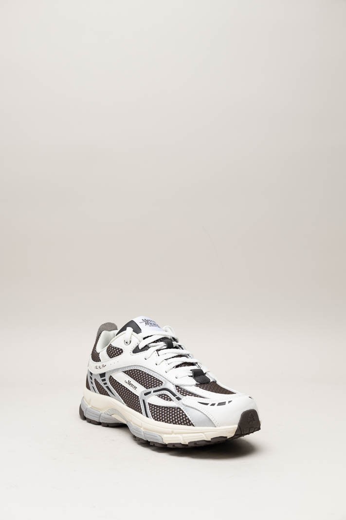 Bruin Sneaker